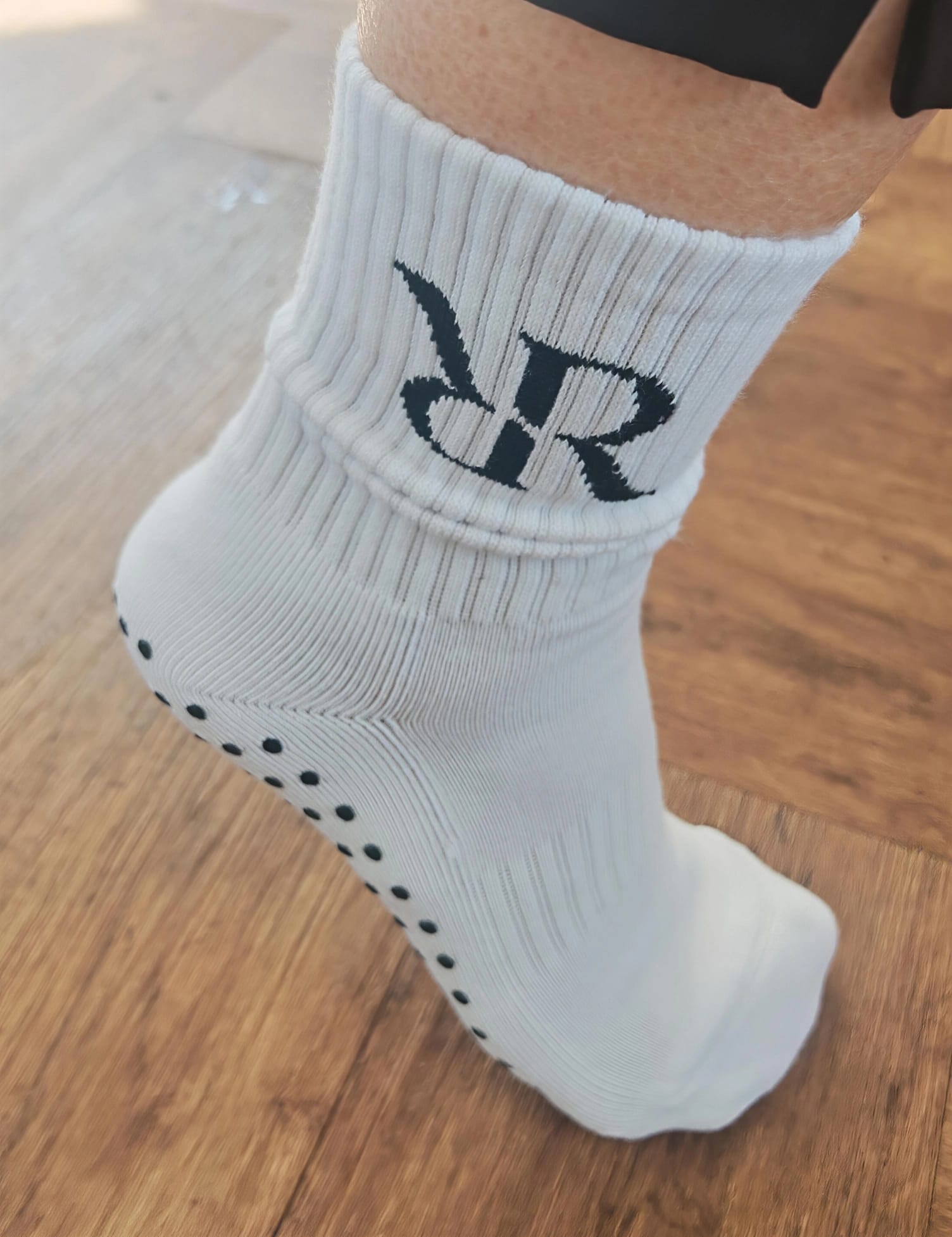Women’s Pilates Grip Socks | Non-Slip Yoga & Barre Socks | Reform & Revive