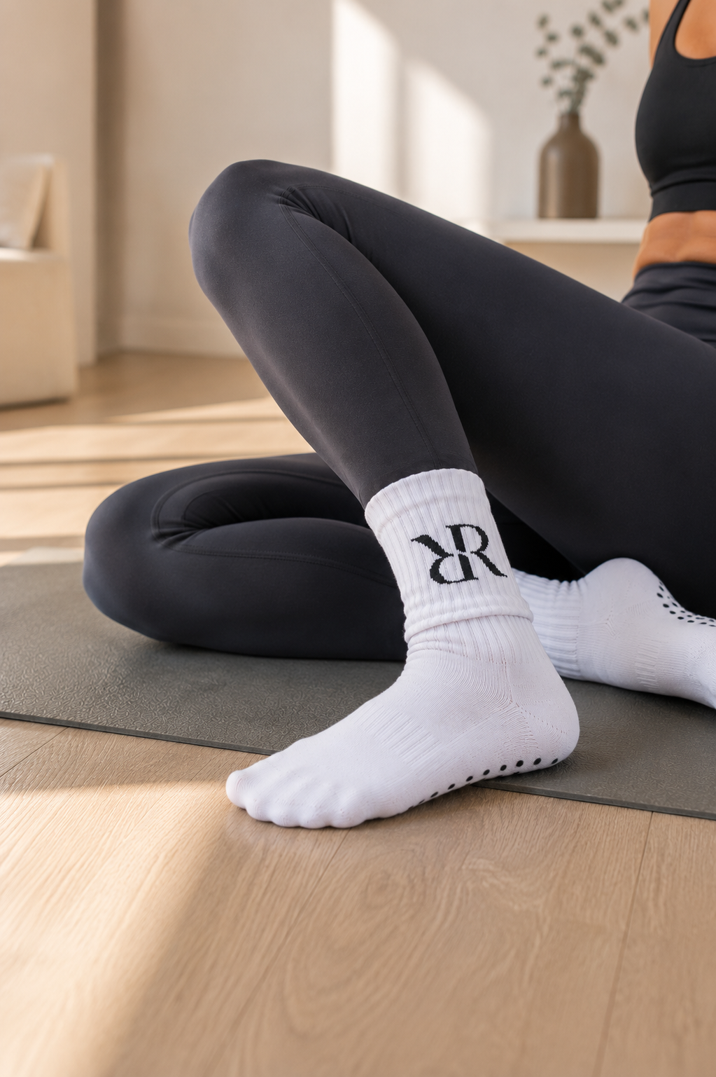 Women’s Pilates Grip Socks | Non-Slip Yoga & Barre Socks | Reform & Revive