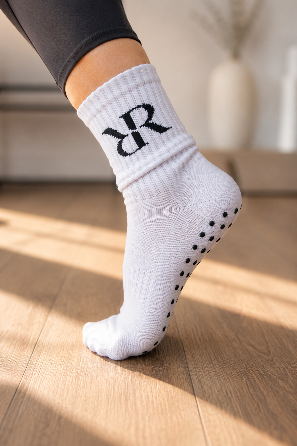 Women’s Pilates Grip Socks | Non-Slip Yoga & Barre Socks | Reform & Revive